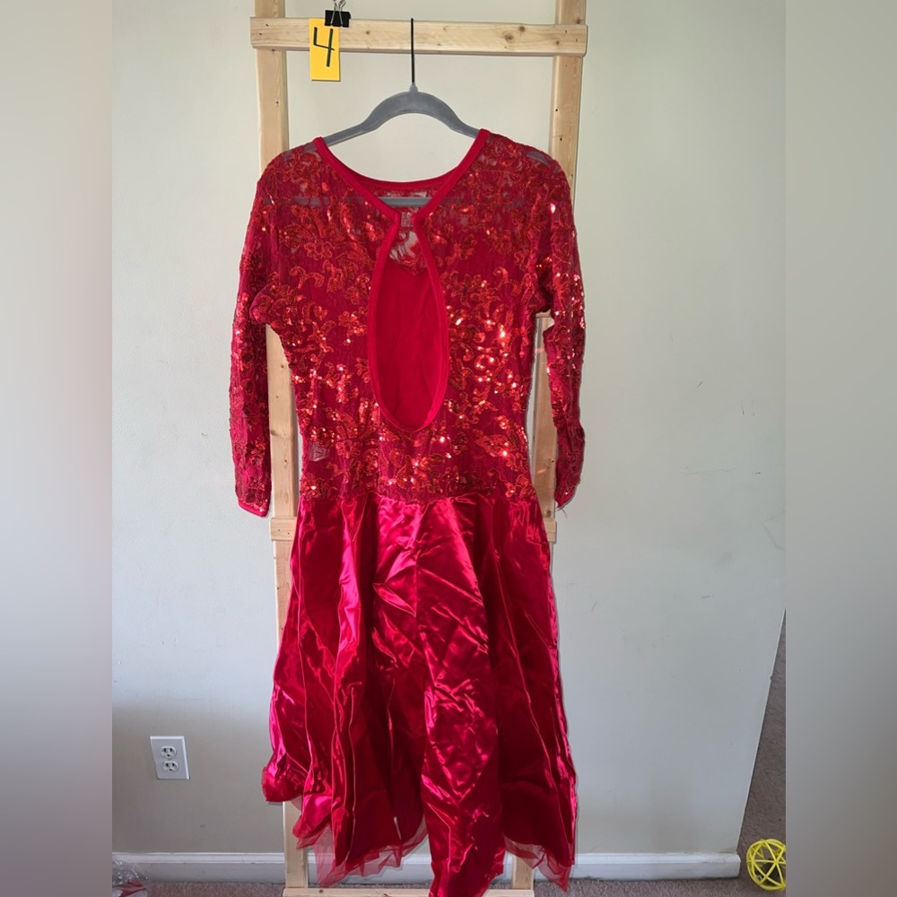 Dance costumes - Picture 4 of 14